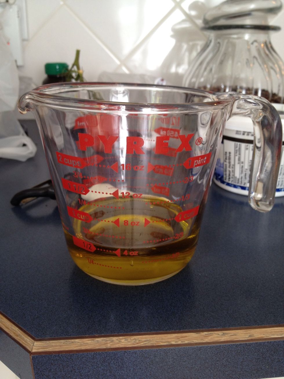 Make dressing (mix olive oil, red wine vinegar, mint, oregano and dill)