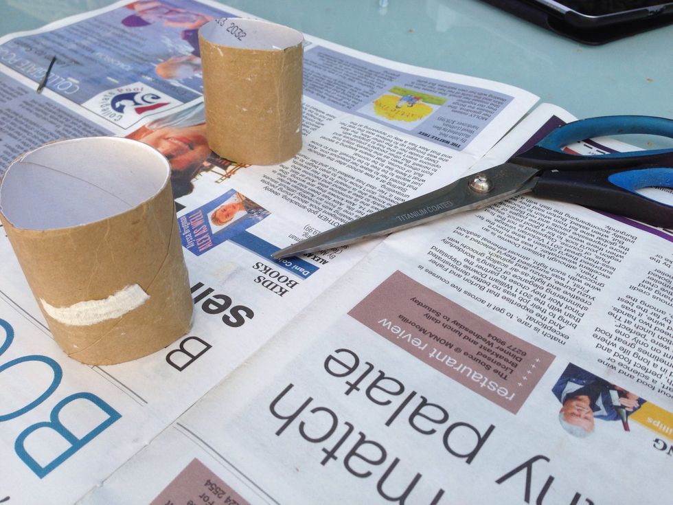 Make holders for your eggs by cutting a toilet roll in half.