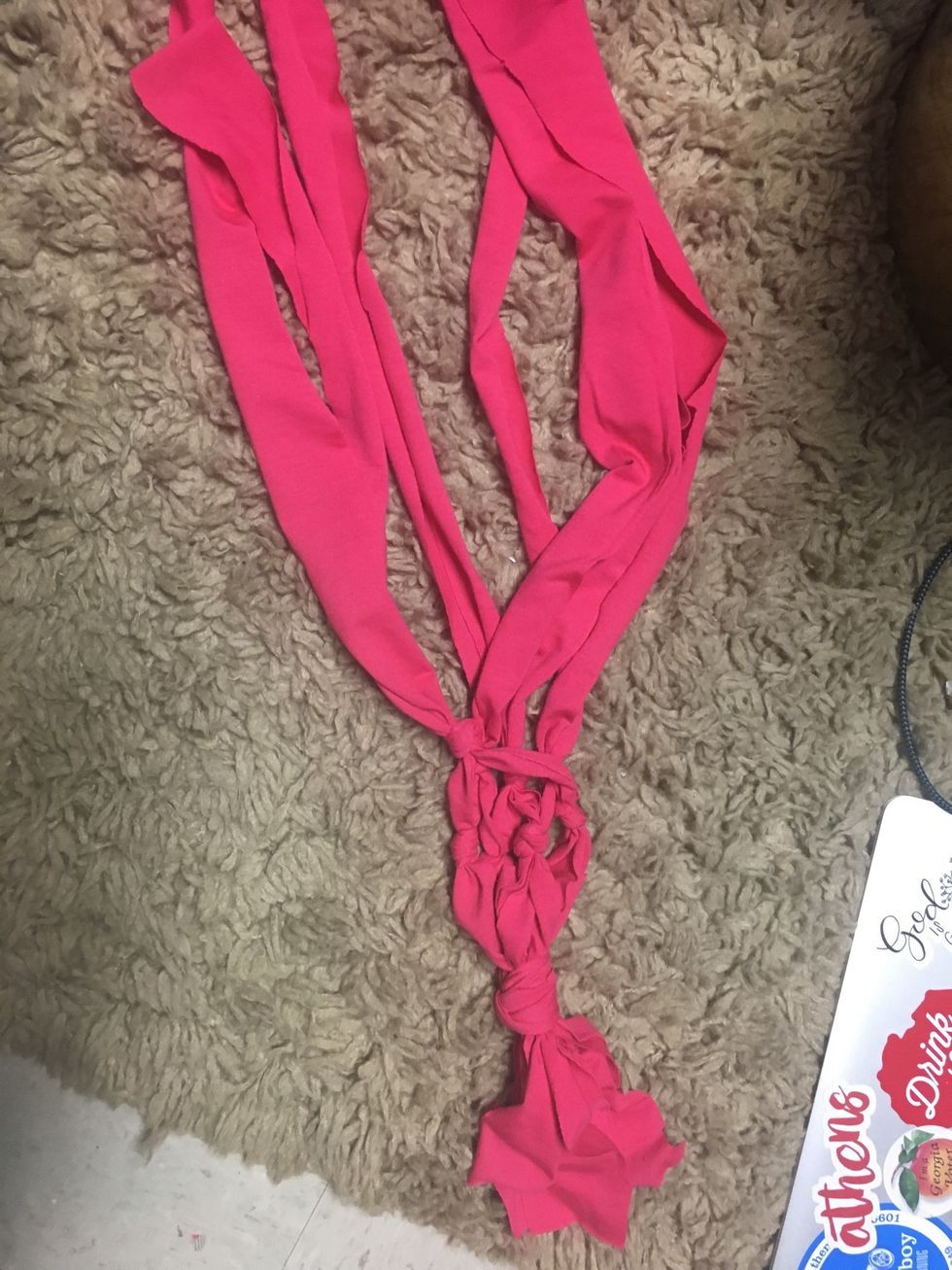 Make new groups of two, tie again