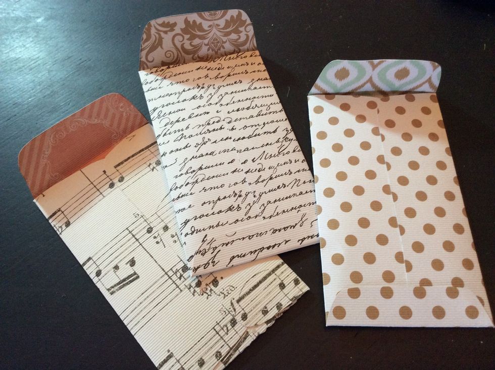 Make one envelope for each jar (each anniversary).