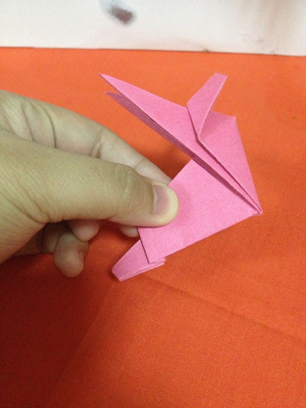 Make pleat folds.