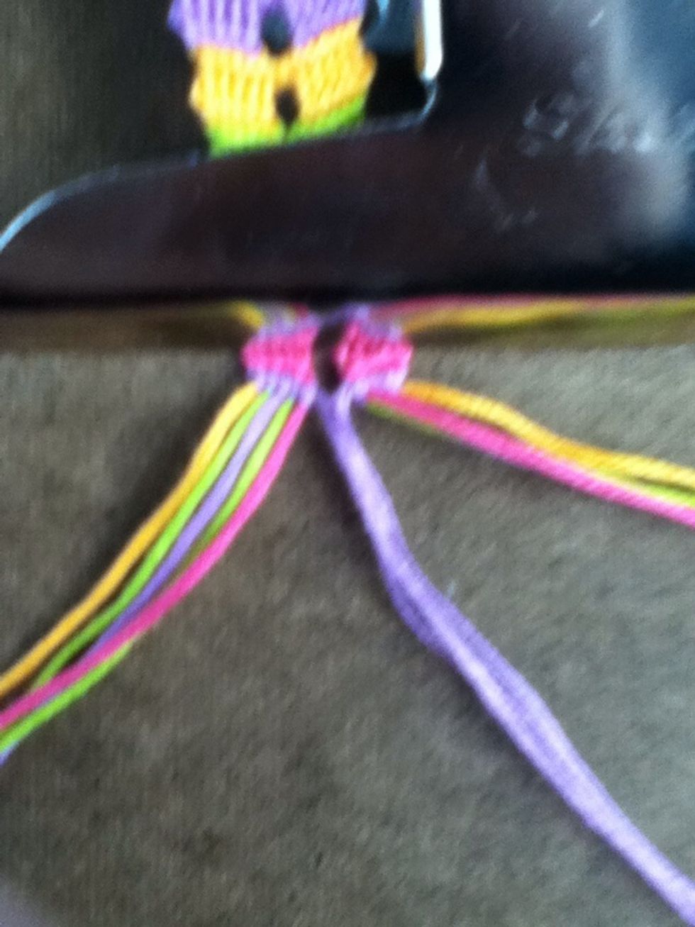 Make right knots on the next 4 strings.