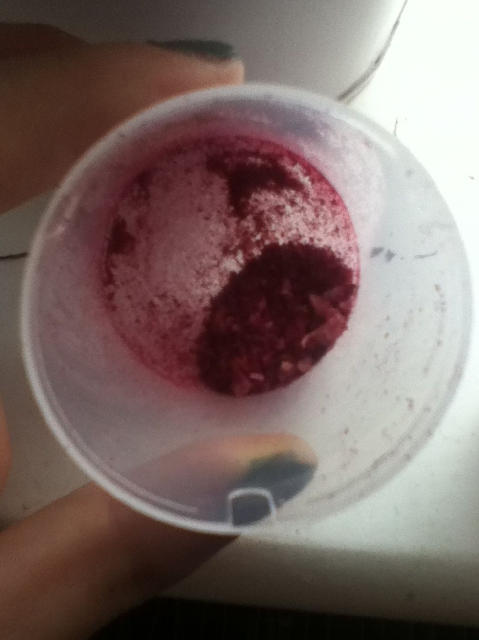 make sure that it is a power consistency and use it as blush or mix it with clear lip balm to make a lip stick ( this picture is of other petals )