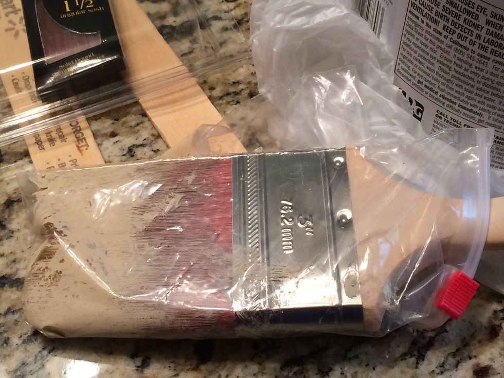 Make sure that the plastic bag is flat against the brush so that the air isn't able to circulate around the brush!