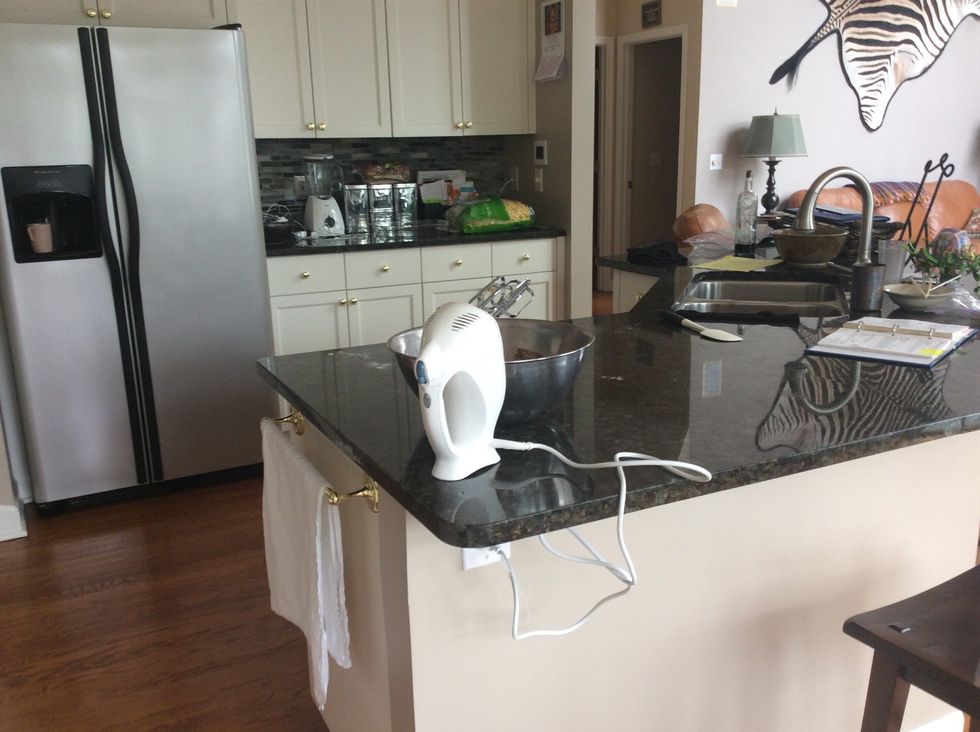 Make sure that when mixing you have minimal space between the mixing bowl and the beater. Also make sure there is minimal space that the cord of the beater covers so as to prevent injury of any kind.