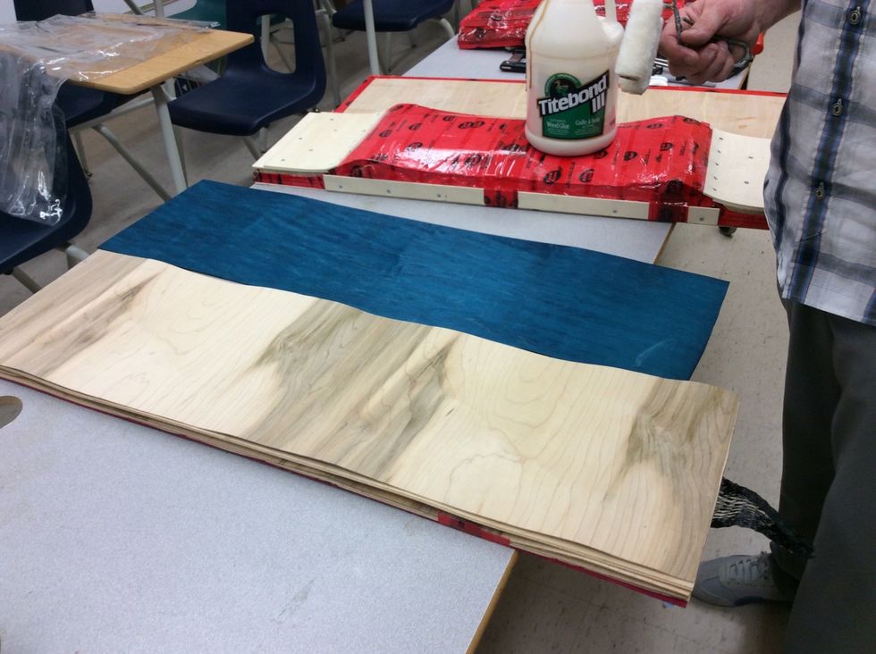Make sure that you have your grains in the right order before you begin to glue, Make sure that you and your partner are both ready to go before starting to glue your boards.