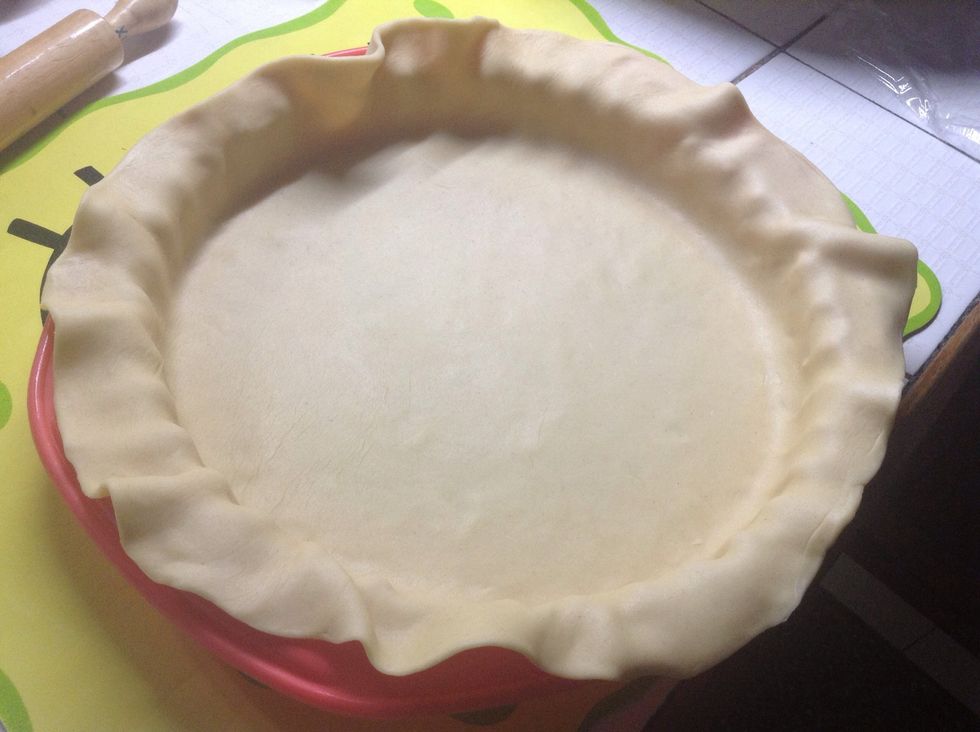 Make sure the bottom is covered with the dough