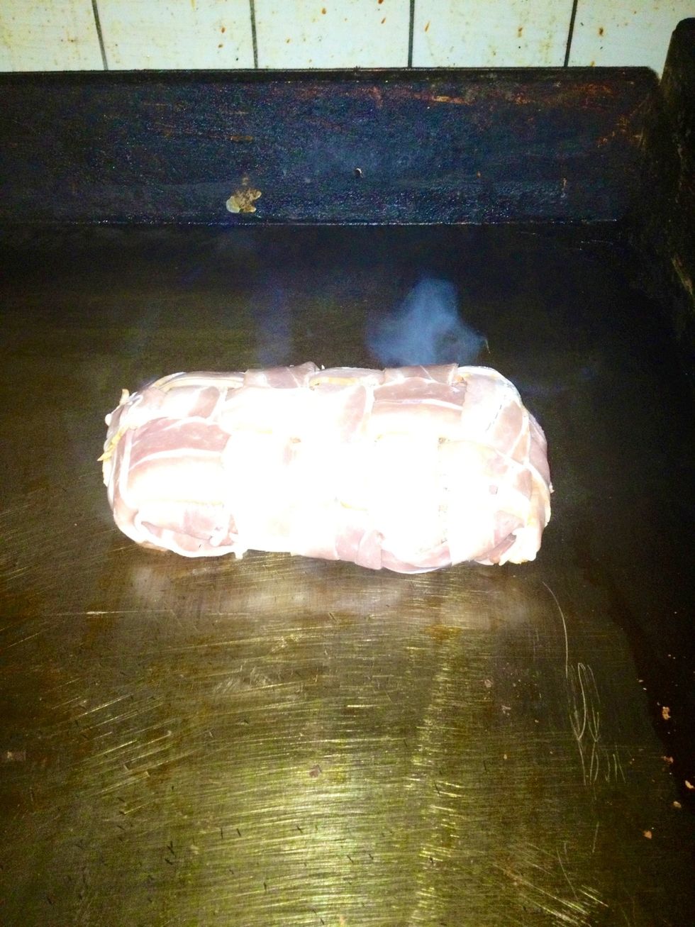 Make sure the end side is down when you put the burger on