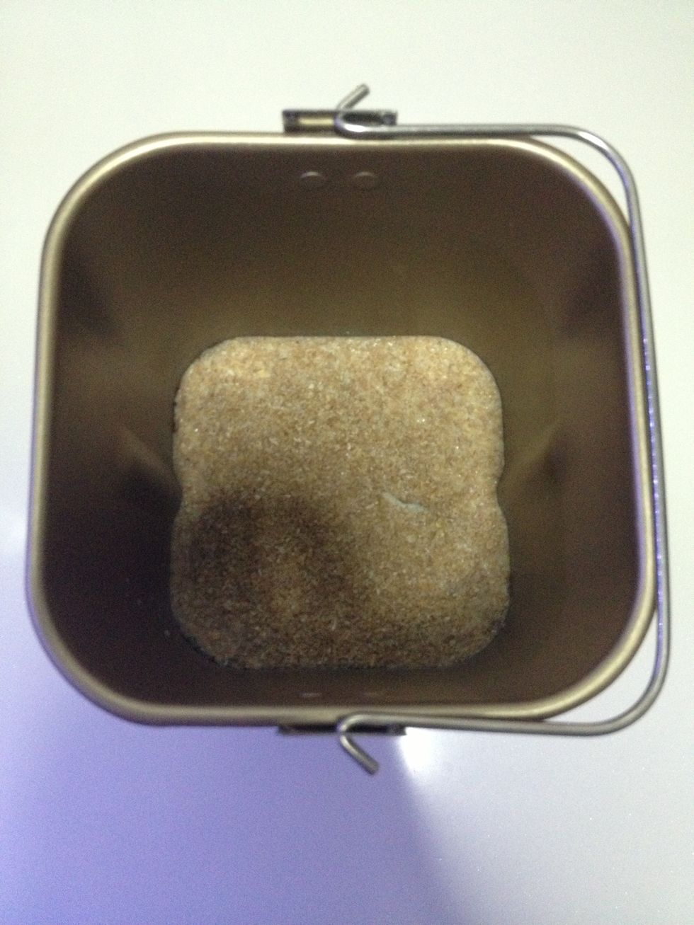 Make sure the flour cover the entire surface.