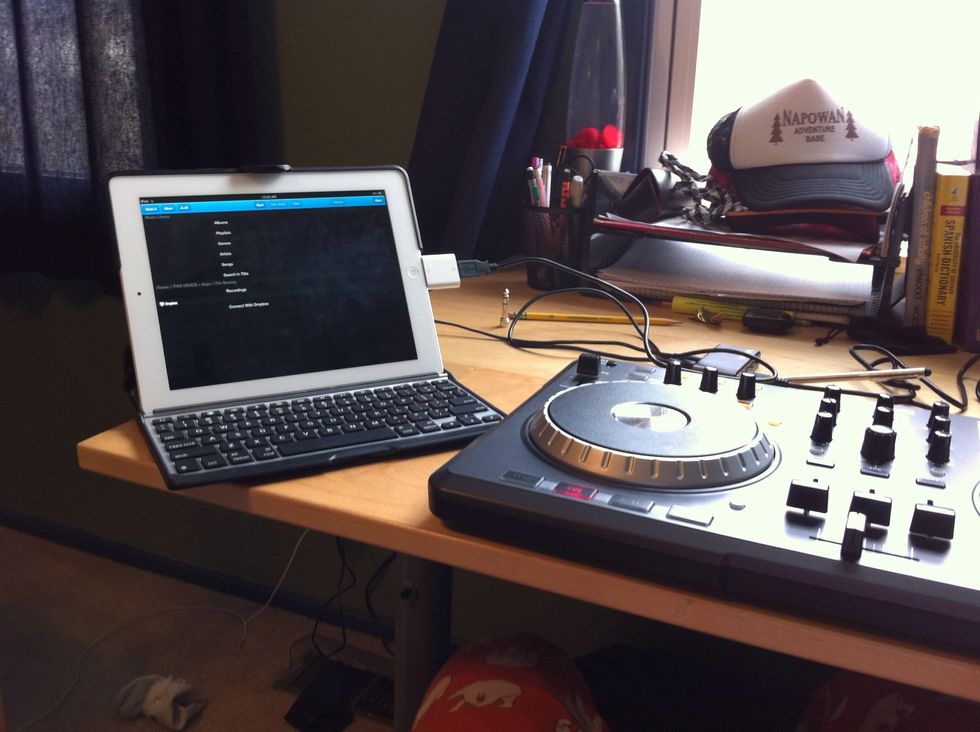 make sure the mixtrack and ipad recognize eachother
