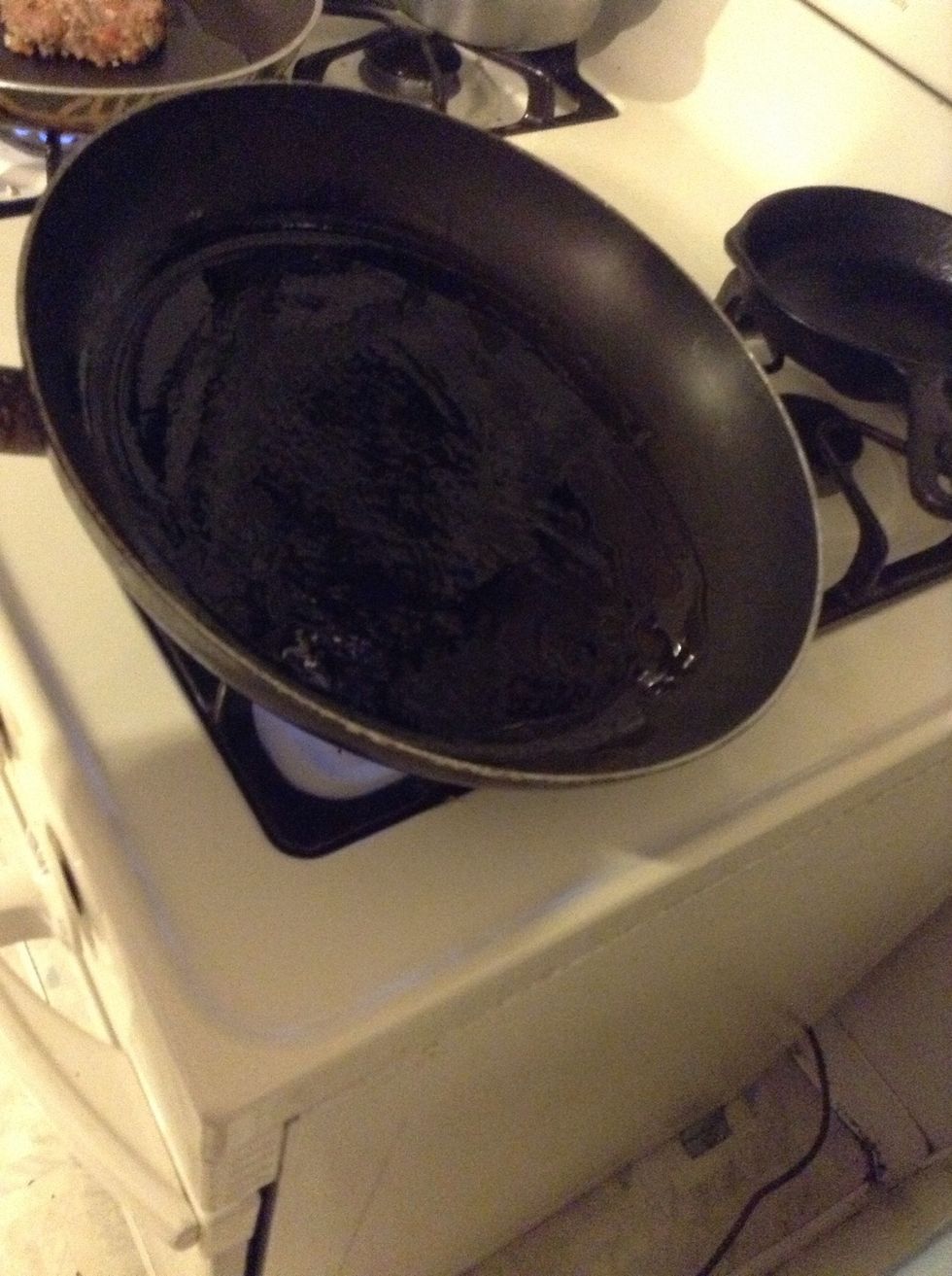Make sure the olive oil covers the whole bottom surface of the pan.