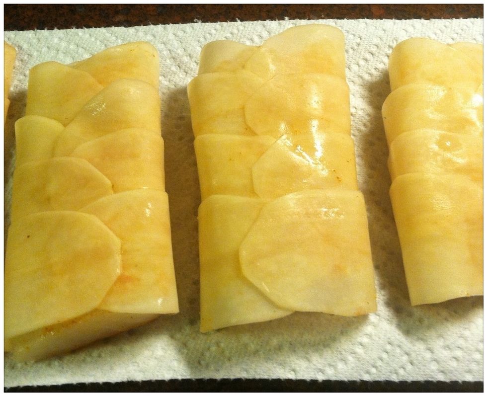 Make sure they are snug and as dry as possible, and by dry I mean not dripping fish or potato juice. This is important for the frying process.