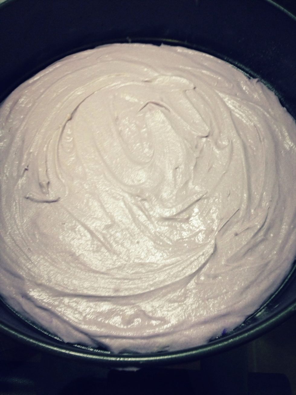 Make sure to add a reasonable amount of batter to the cake pan each time around, keeping in mind that your cake should be about 4-5 layers to get a decent ombr\u00e9 look.