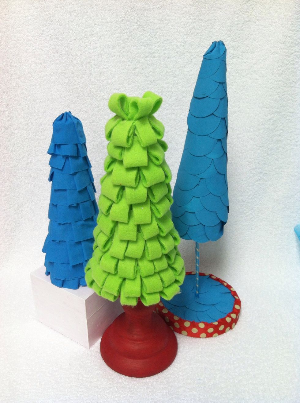 Make sure to check out the other 2 tutorials to learn how to use felt or fabric to create 3 different but beautiful trees!
