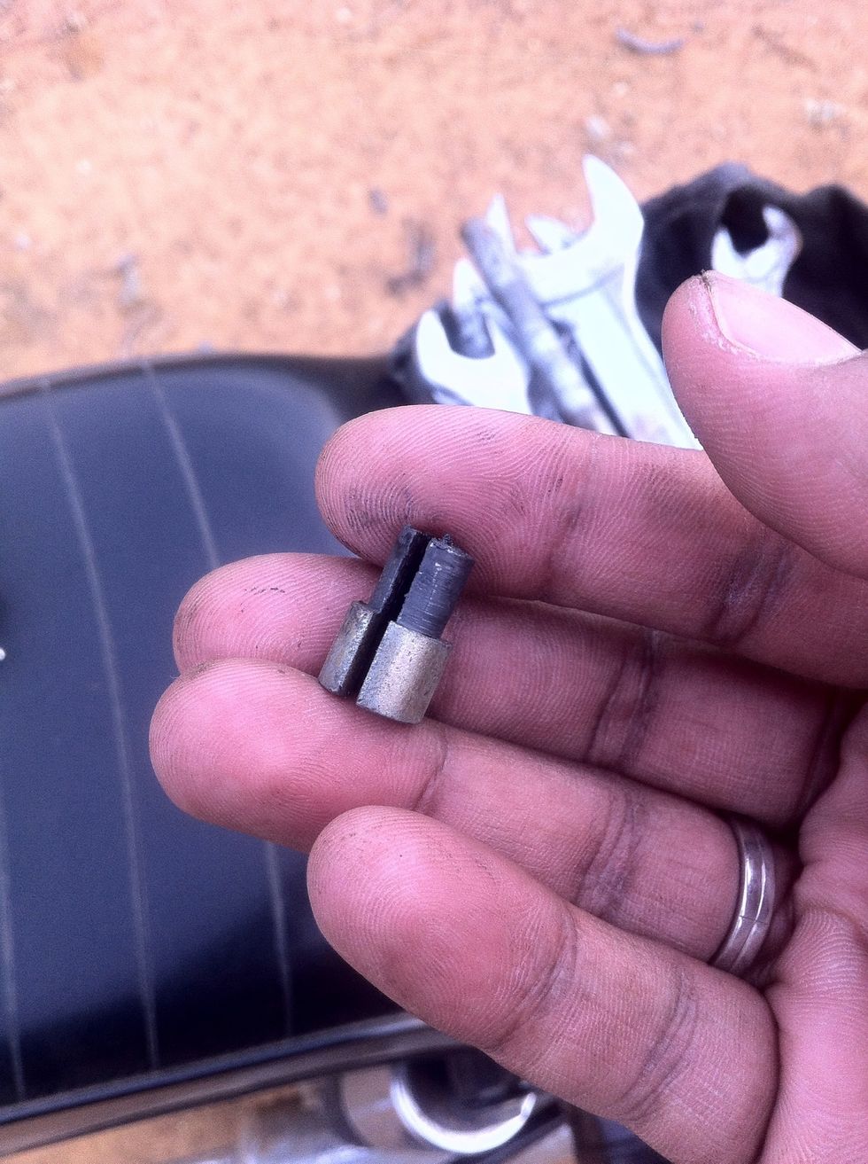 How to change throttle cable for a royal enfield std 350 B+C Guides