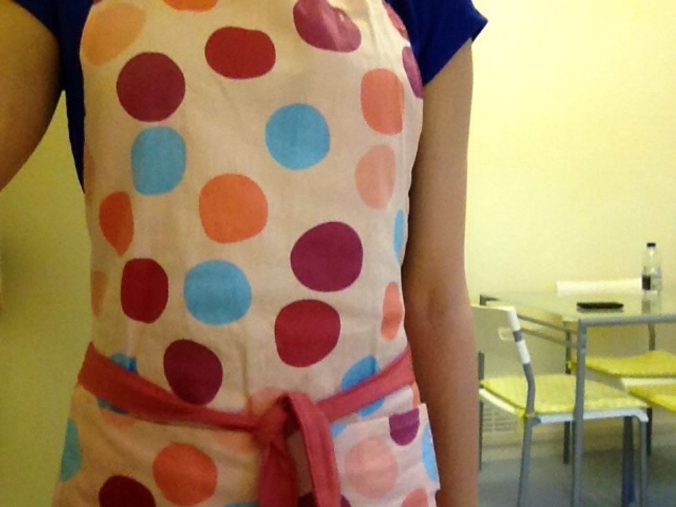 Make sure you wear an apron and wash your hands before because it is unhygienic (1 minute)