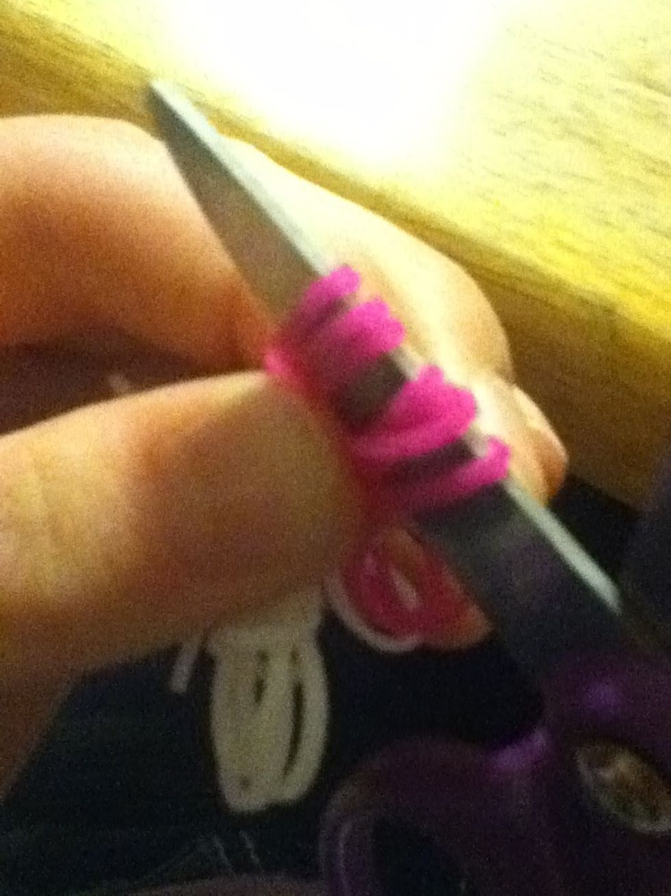 Make sure your cutting straight dead in the middle.