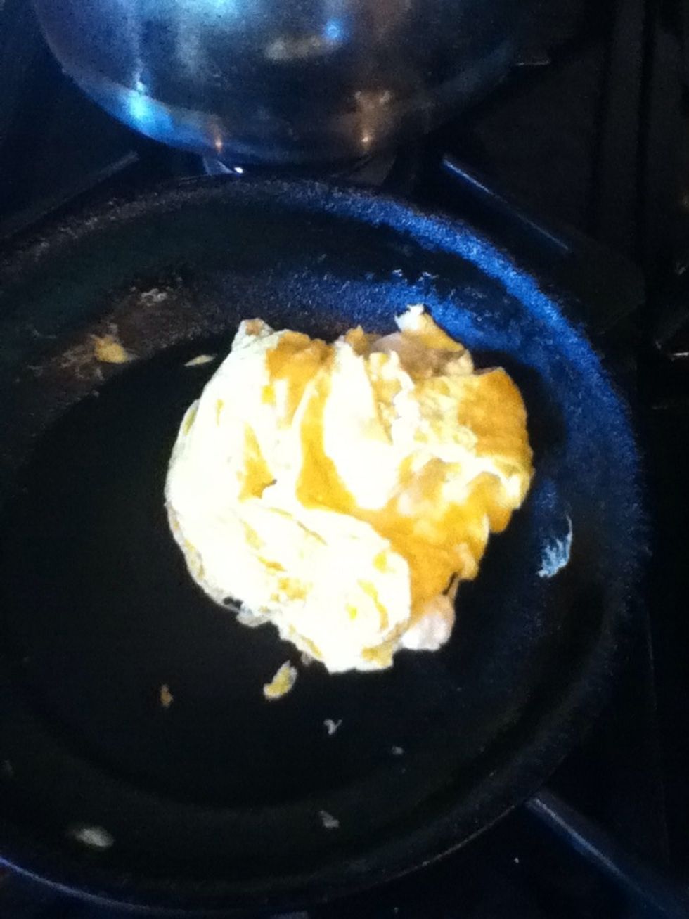 Make the egg into a little patty. Like a crabby patty... but with egg