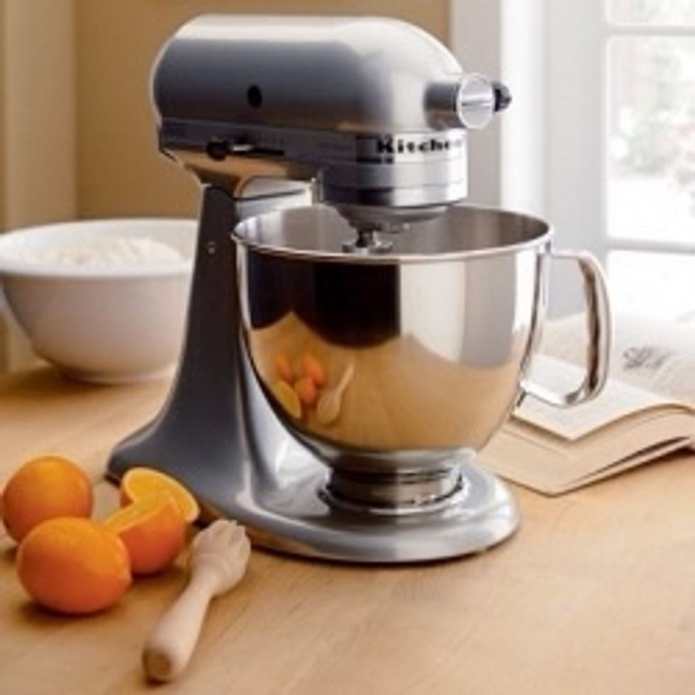 Make the filling: In the bowl of an electric mixer fitted with the paddle, mix together the cream cheese, sugar, egg and vanilla on medium-low speed until creamy. Set aside for the filling.