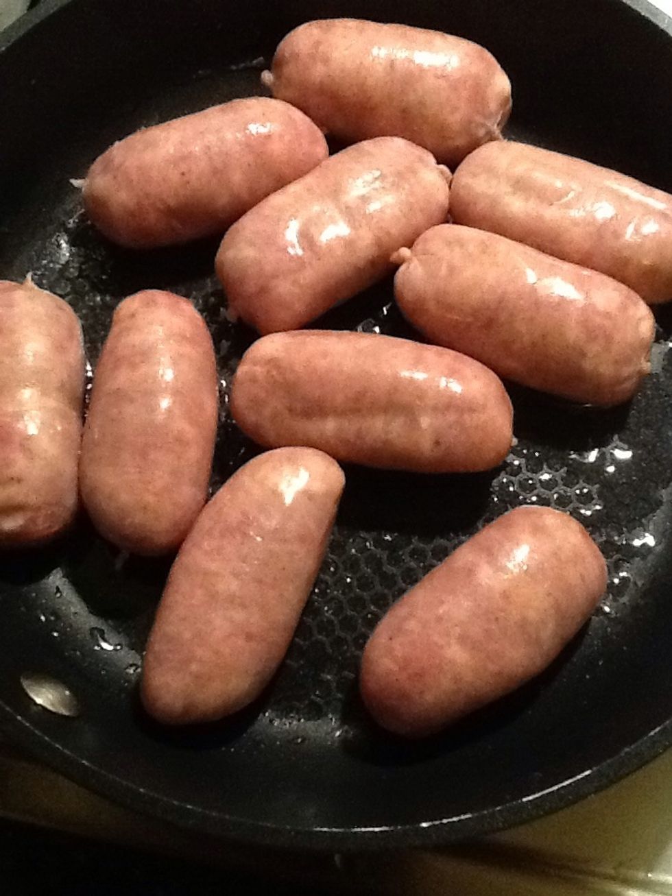 Make the pan quite hot. Fry the sausages in a tiny bit of oil- lots more oil will come from the sausages.