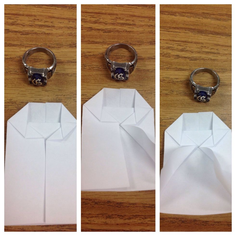 Make two diagonal folds on the upper layers only.