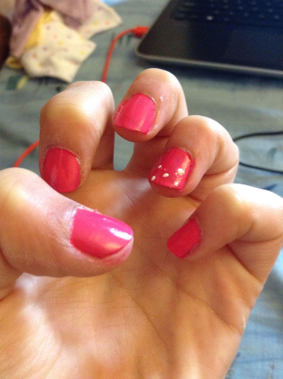 Make your bow outline with dots you can use the color you desire mine was just white