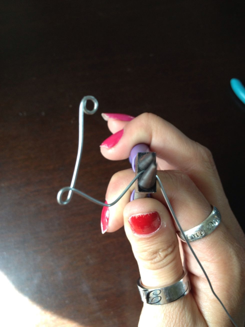 Making a slanted S or Z. With the release and curve technique curve an O