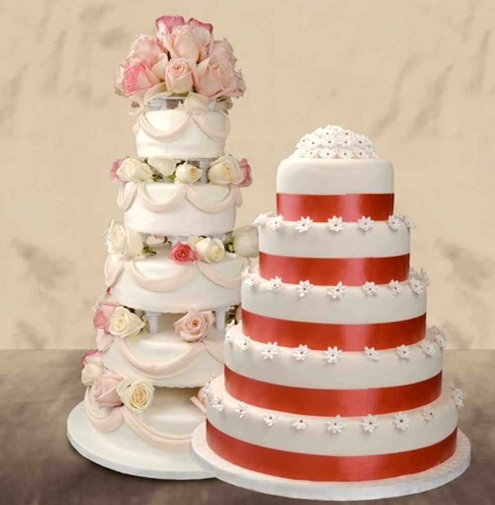 How to pick a wedding cake - B+C Guides