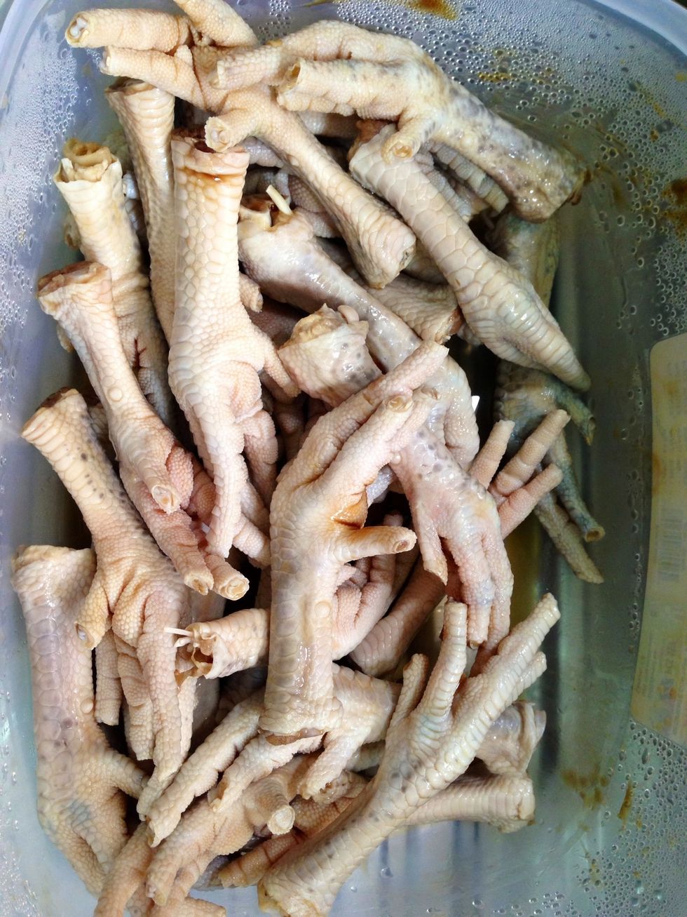 Marinate chicken feet in lemon & salt.