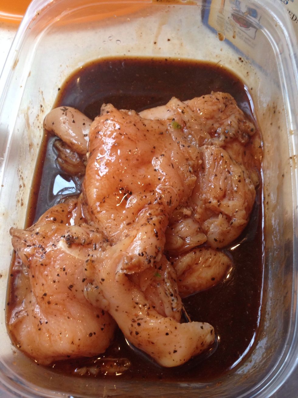 Marinate your chicken with your 1 cup of fajita sauce for about 15 minutes.