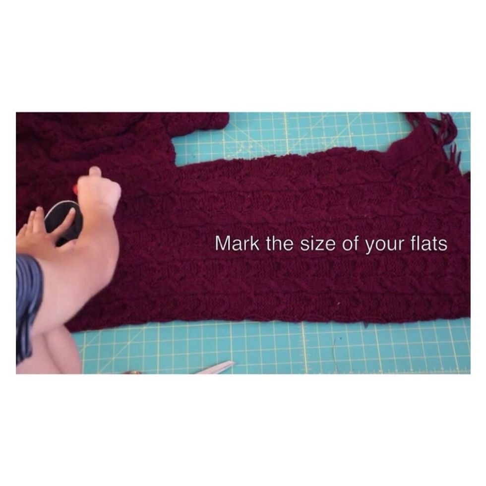 Mark the size of your flat with a marker or anything you like