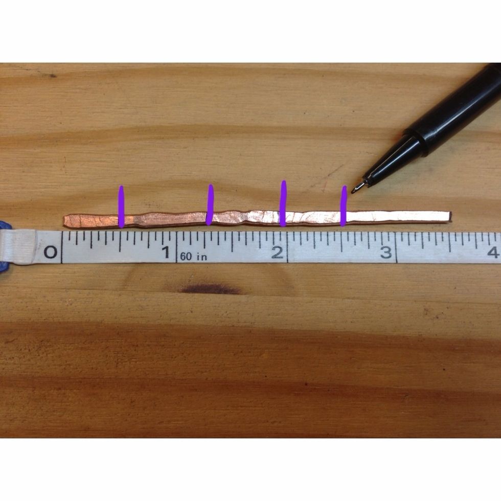 Mark your piece with a permanent marker at .5", 1.25", 2", 2.5"