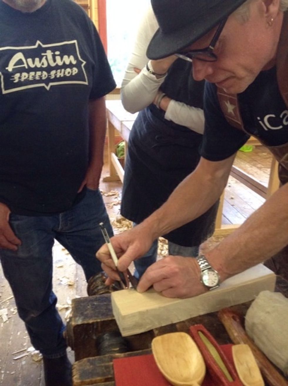 Markera v\u00e4ggarna. 15 mm v\u00e4gg p\u00e5 sidorna. 30 mm v\u00e4gg p\u00e5 \u00e4ndarna.