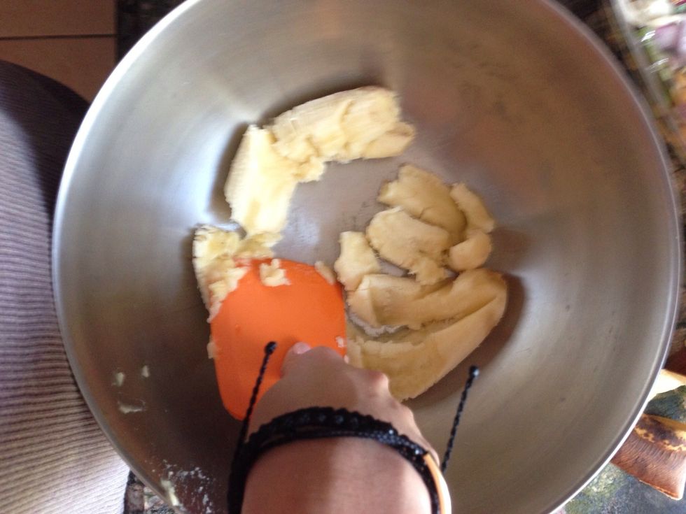 Mash my ripe bananas