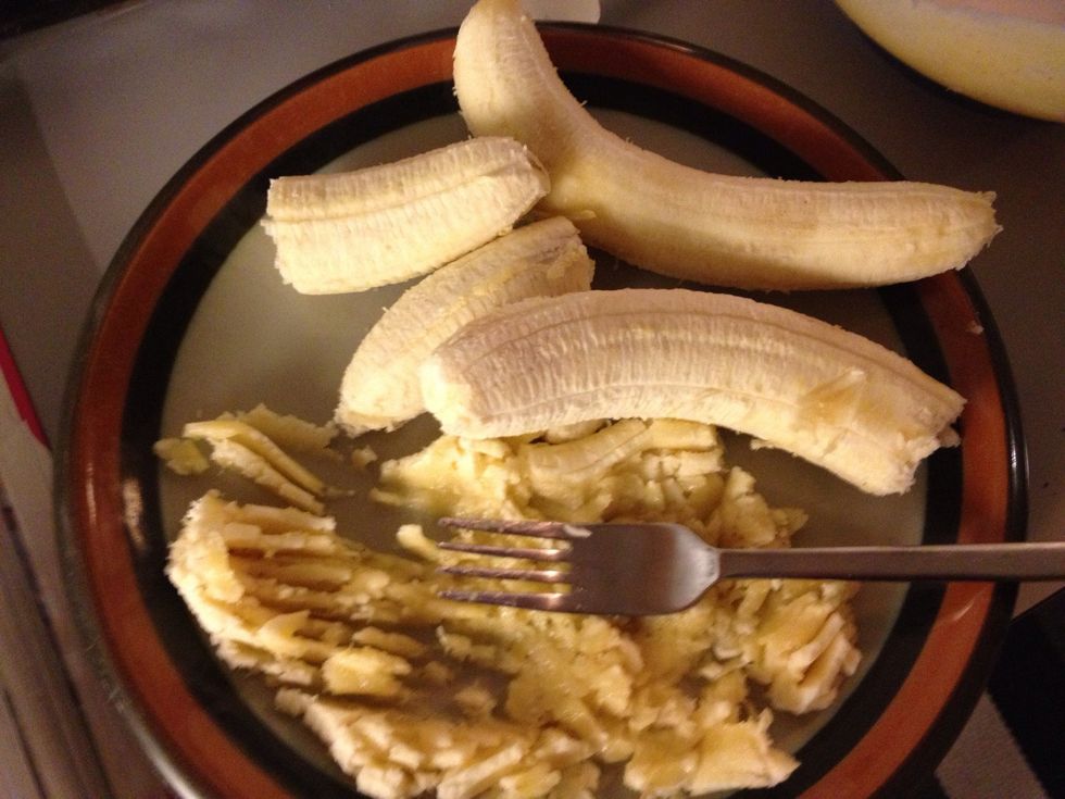 Mash the bananas. It tastes great with chunks of banana but it's up to you!