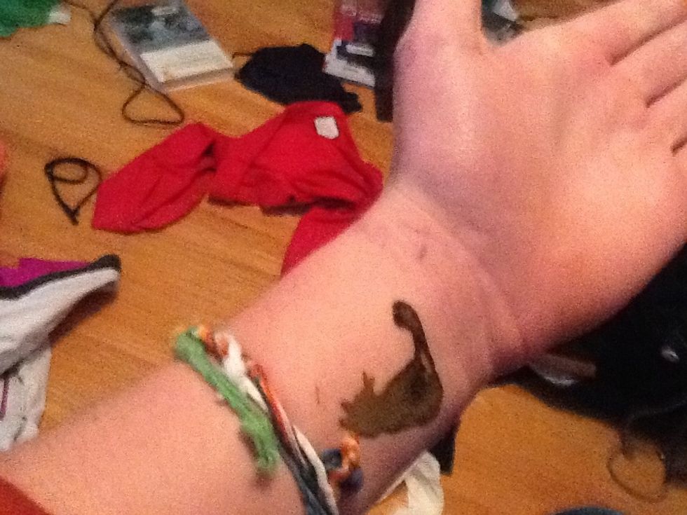 Matching hennas! This is where Bella's spirit is she has one but she's not here
