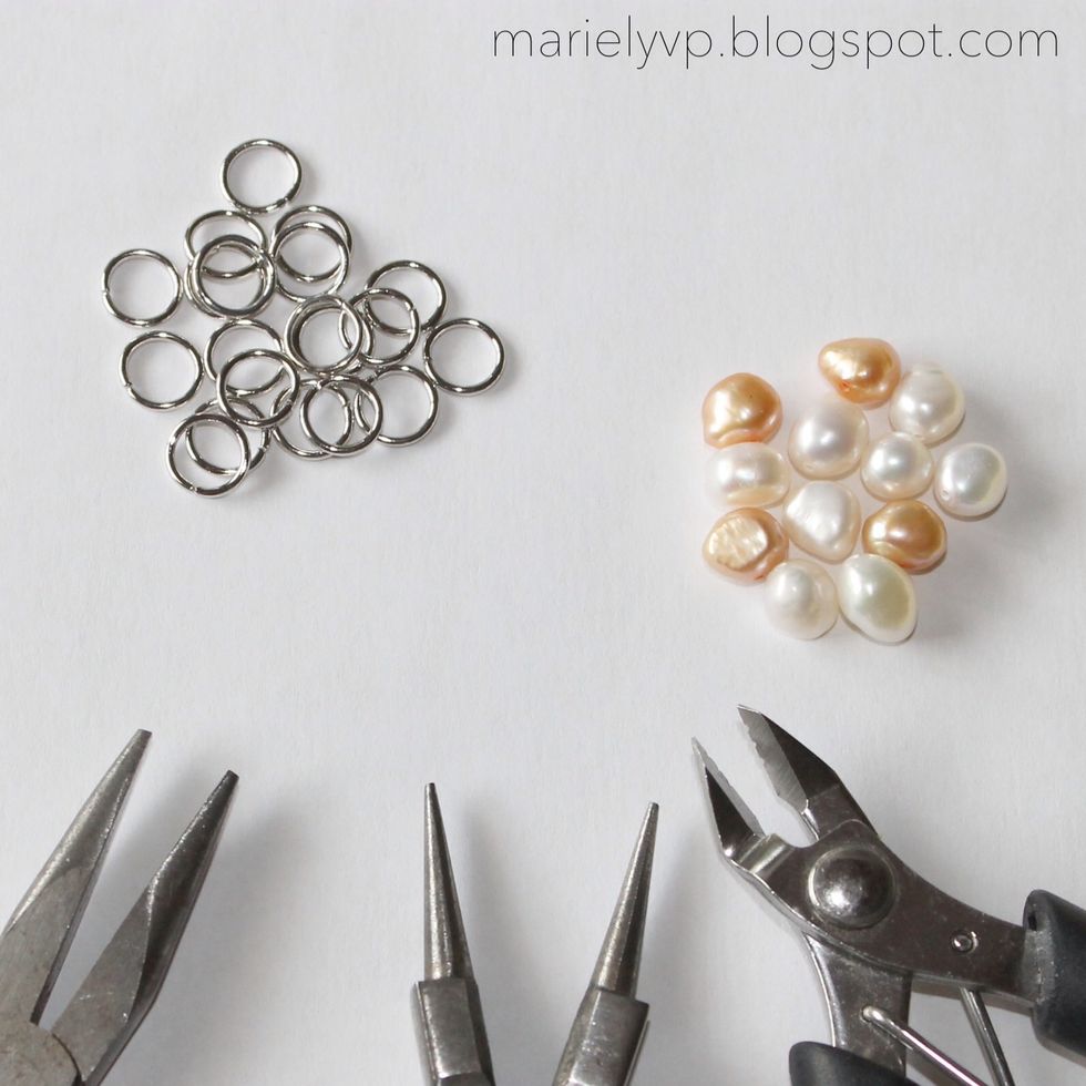 Materials: jump rings, pearls (or any other beads you like), chain nose pliers, round nose pliers, and diagonal cutting pliers.