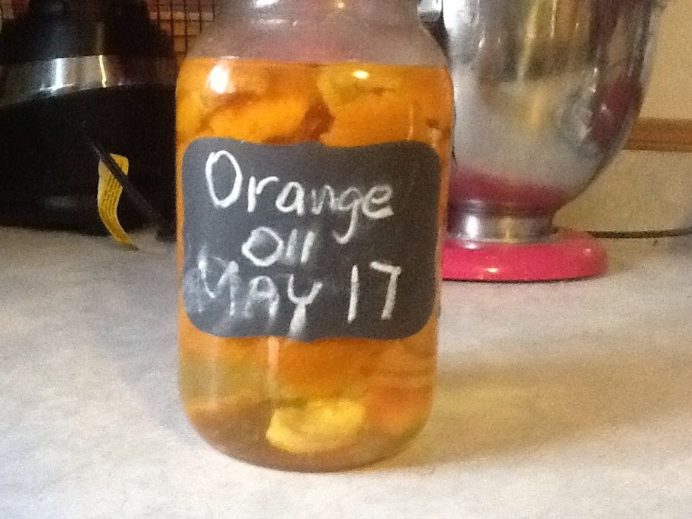 May 25th and could be used at this stage but I prefer to let it sit another week. Wanted to show the difference from a week ago. It's getting thicker and is already orange. The smell is already there!