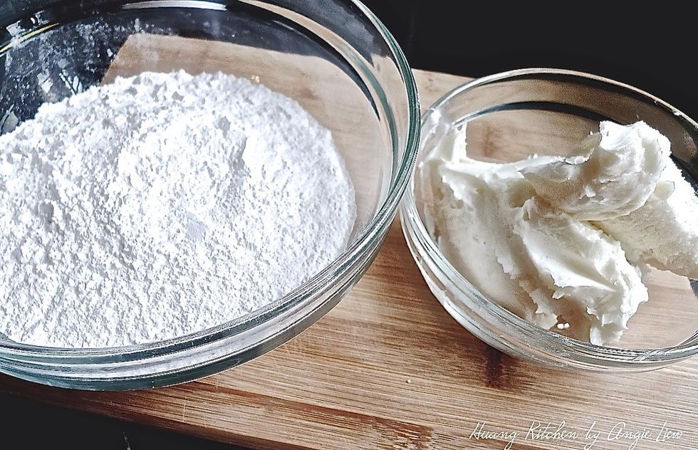 Meantime, measure ingredients to make the OIL dough. Details of ingredients are in SUPPLIES of snap guide or please access http://www.huangkitchen.com/plum-blossom-mooncakes/ for more details.