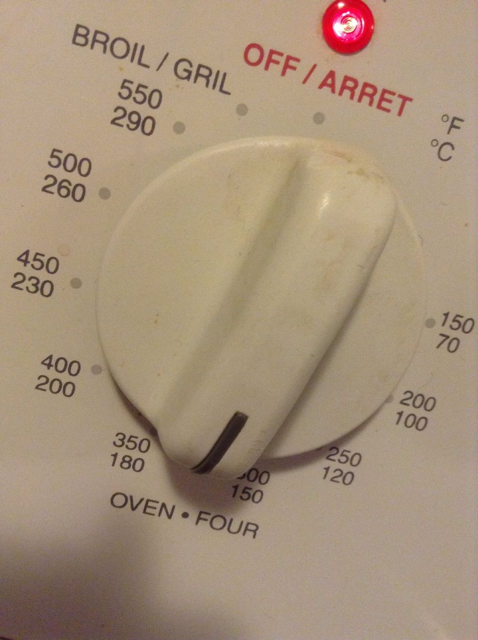 Meanwhile, preheat the oven to 325~350 degrees Fahrenheit. Remember to remove anything inside the oven, I often forget XD