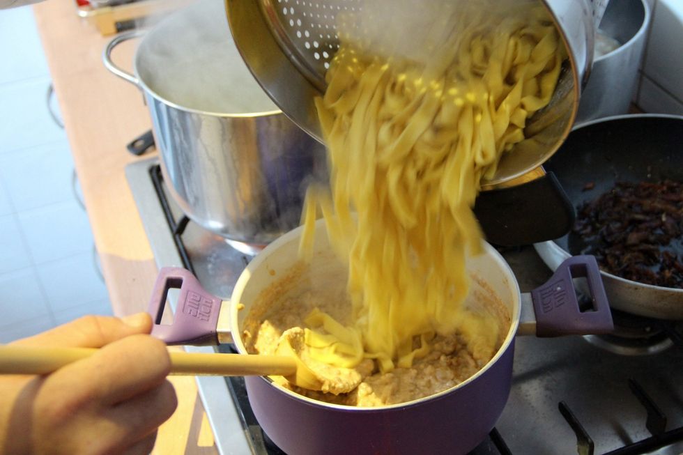 Meanwhile you have your fresh fettuccine cooking in hot boiling salted water and ready for the bechamel sauce