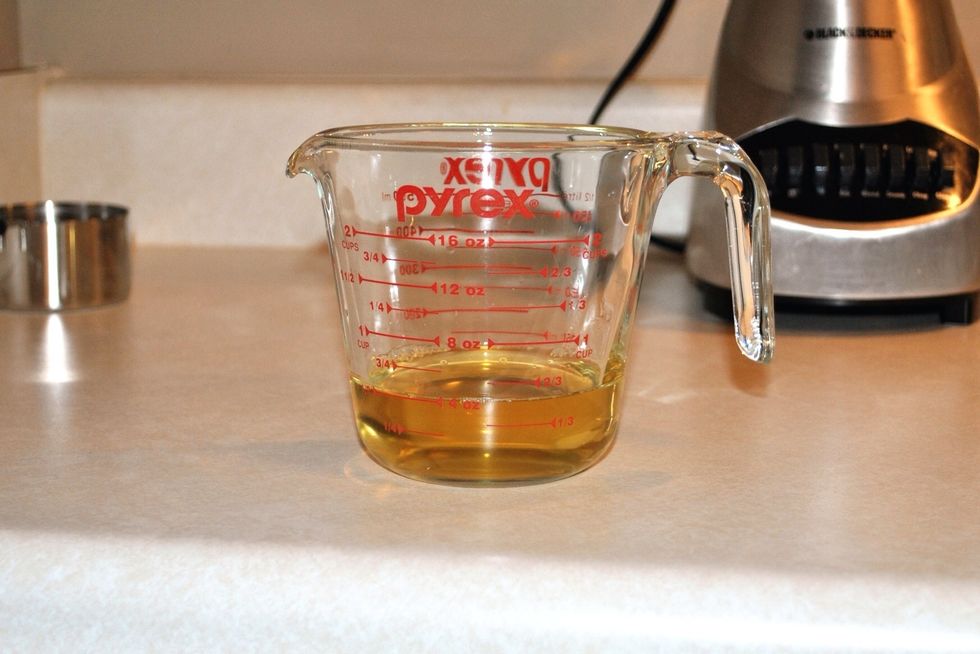 Measure 1/2 cup of 100% natural apple juice. You can add more apple juice at the end to change the thickness of the smoothie, if desired.