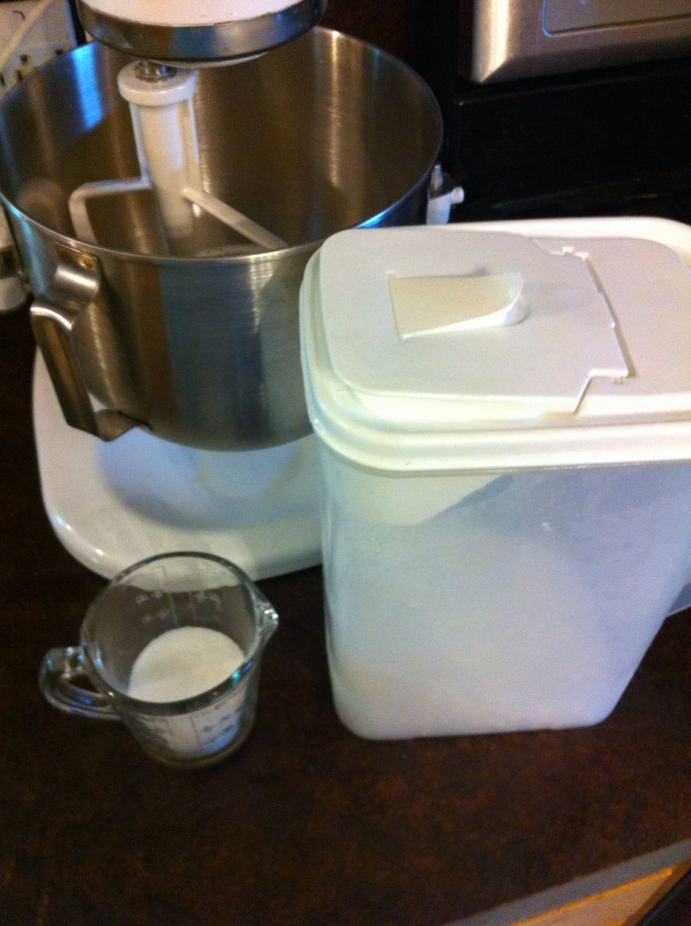 Measure 1/4 cup sugar. I'm using granulated.