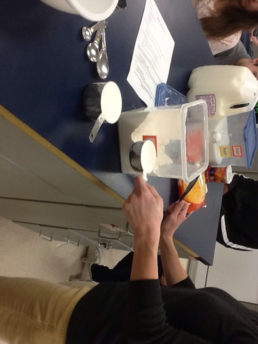 Measure 1.5 c of flour