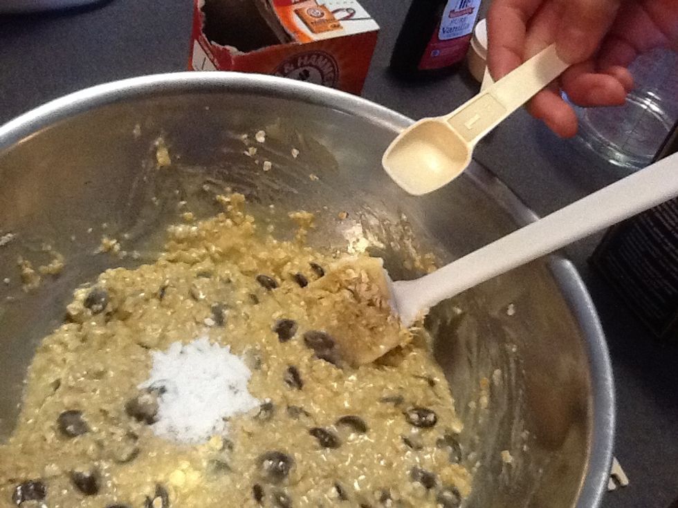 Measure 1 teaspoon of baking soda, and a 1/2 cup of salt, and add to mixture.