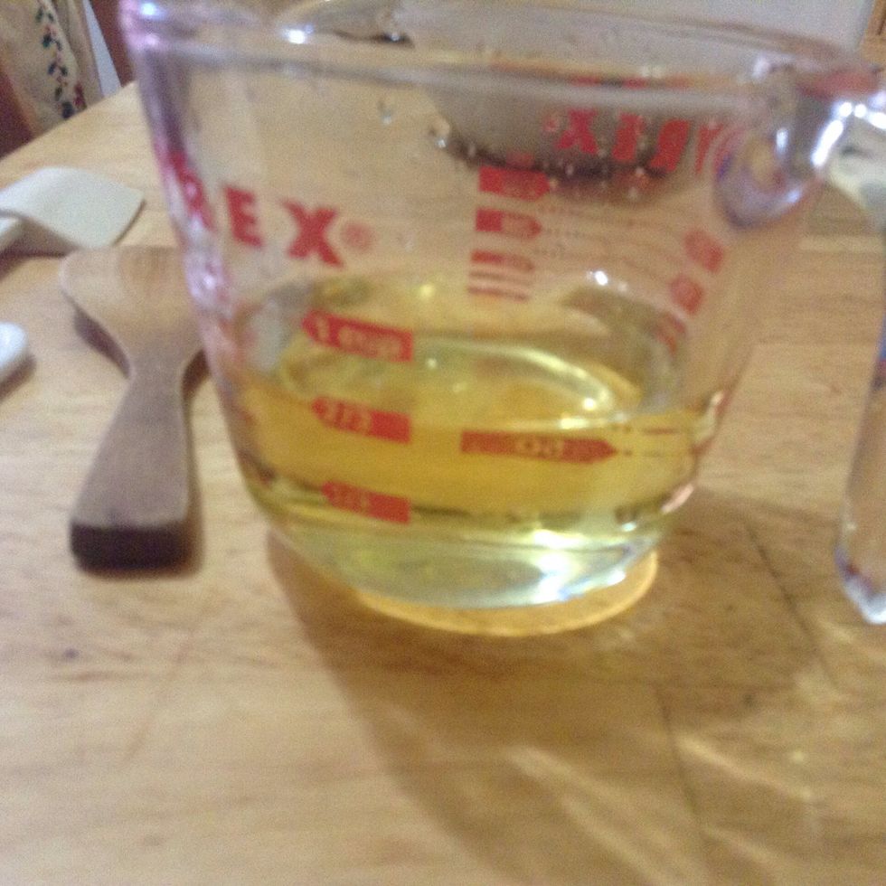 Measure 2/3 vegetable oil