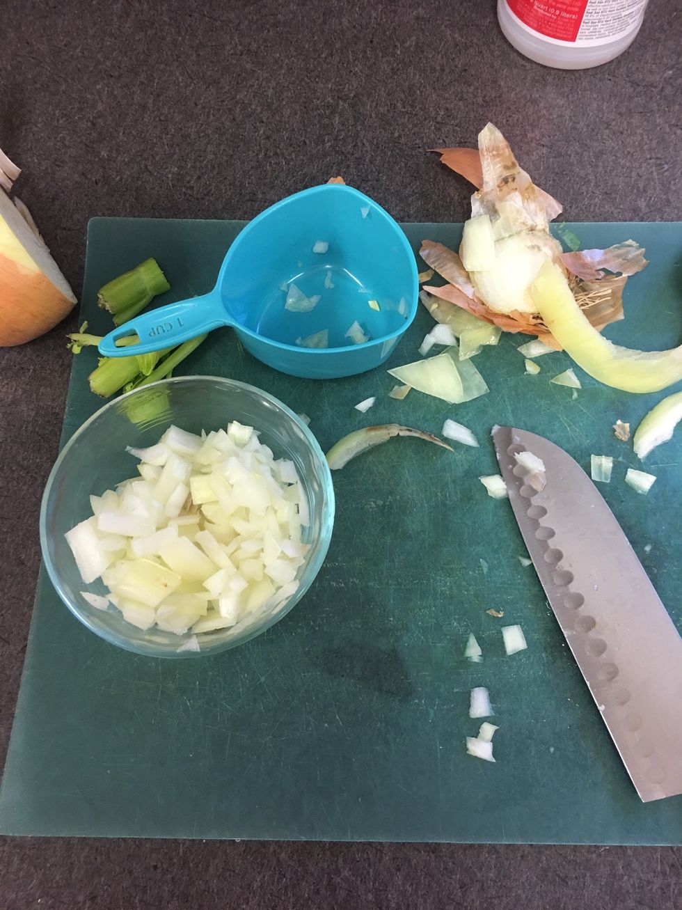 Measure 2 cups of onions