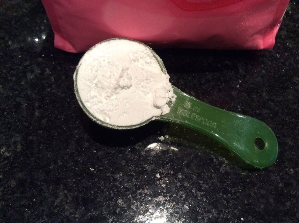 Measure 2 tablespoons of icing sugar