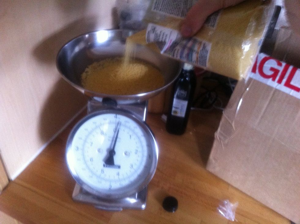 Measure about 200g of couscous.
