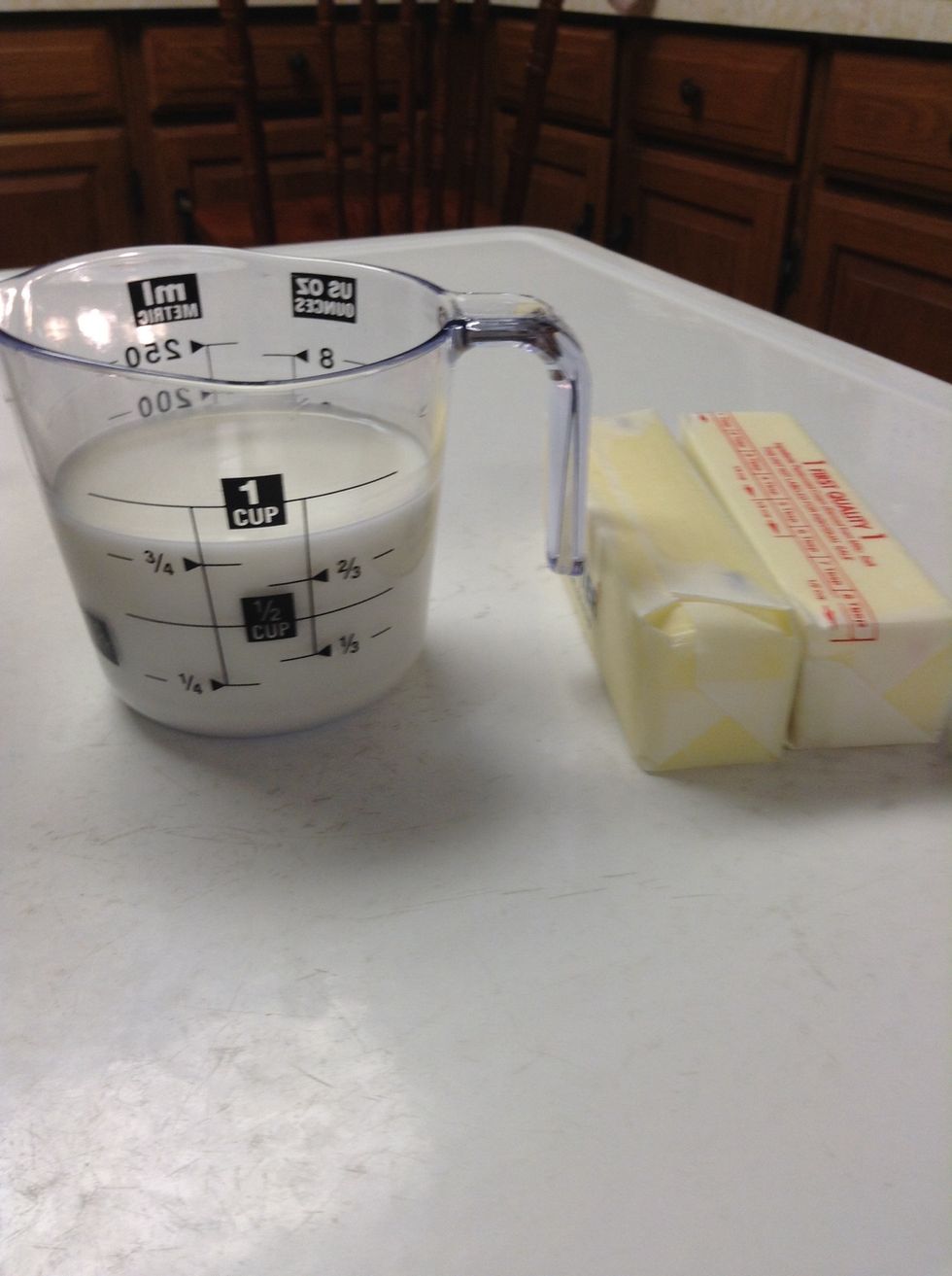 Measure all wet ingredients. 3/4 cup of milk. 3 tbsp of butter.